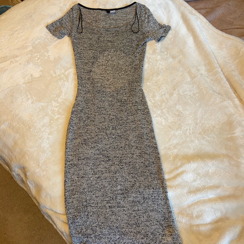 Midi length dress with open back